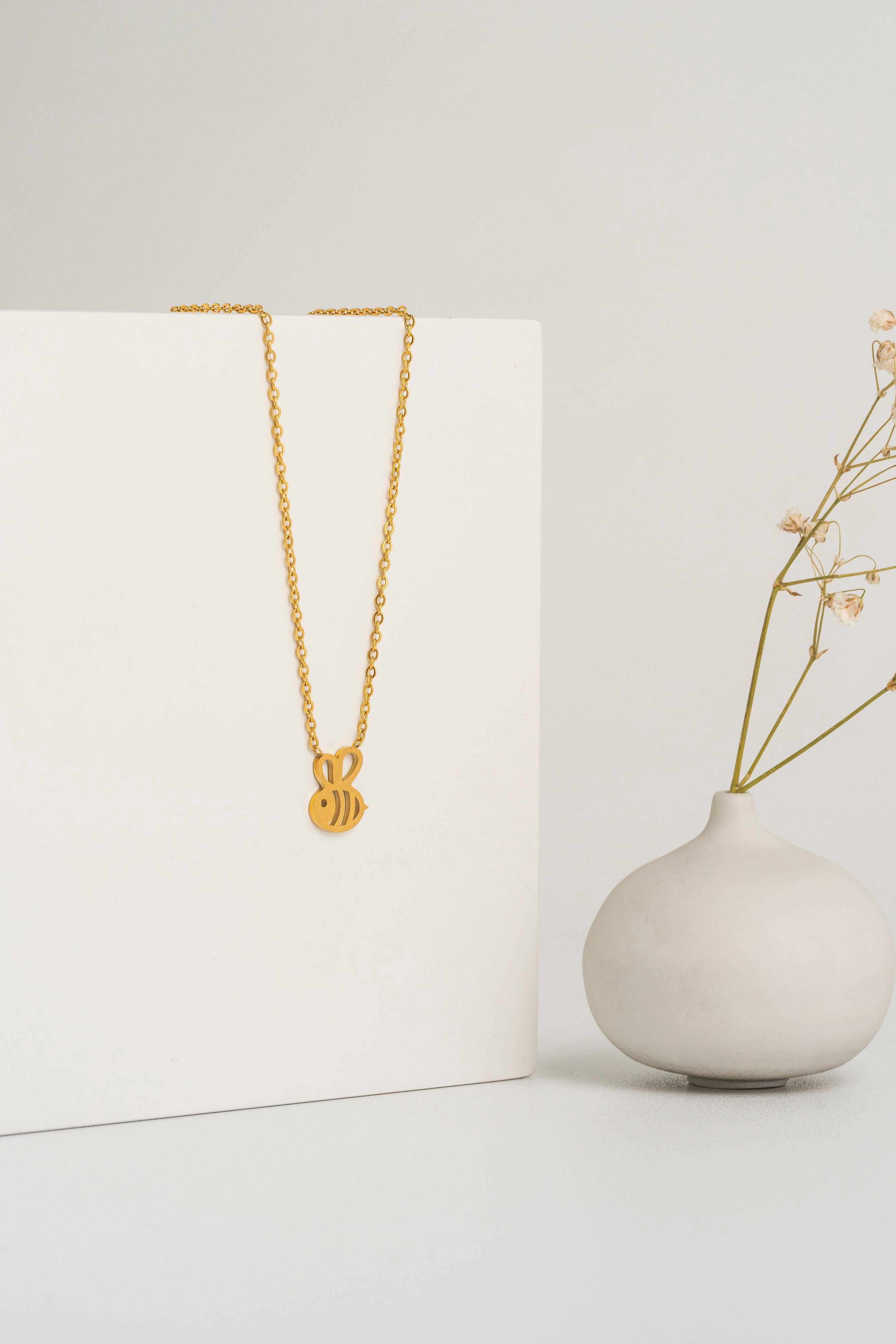 Bumble Bee Victoria Necklace