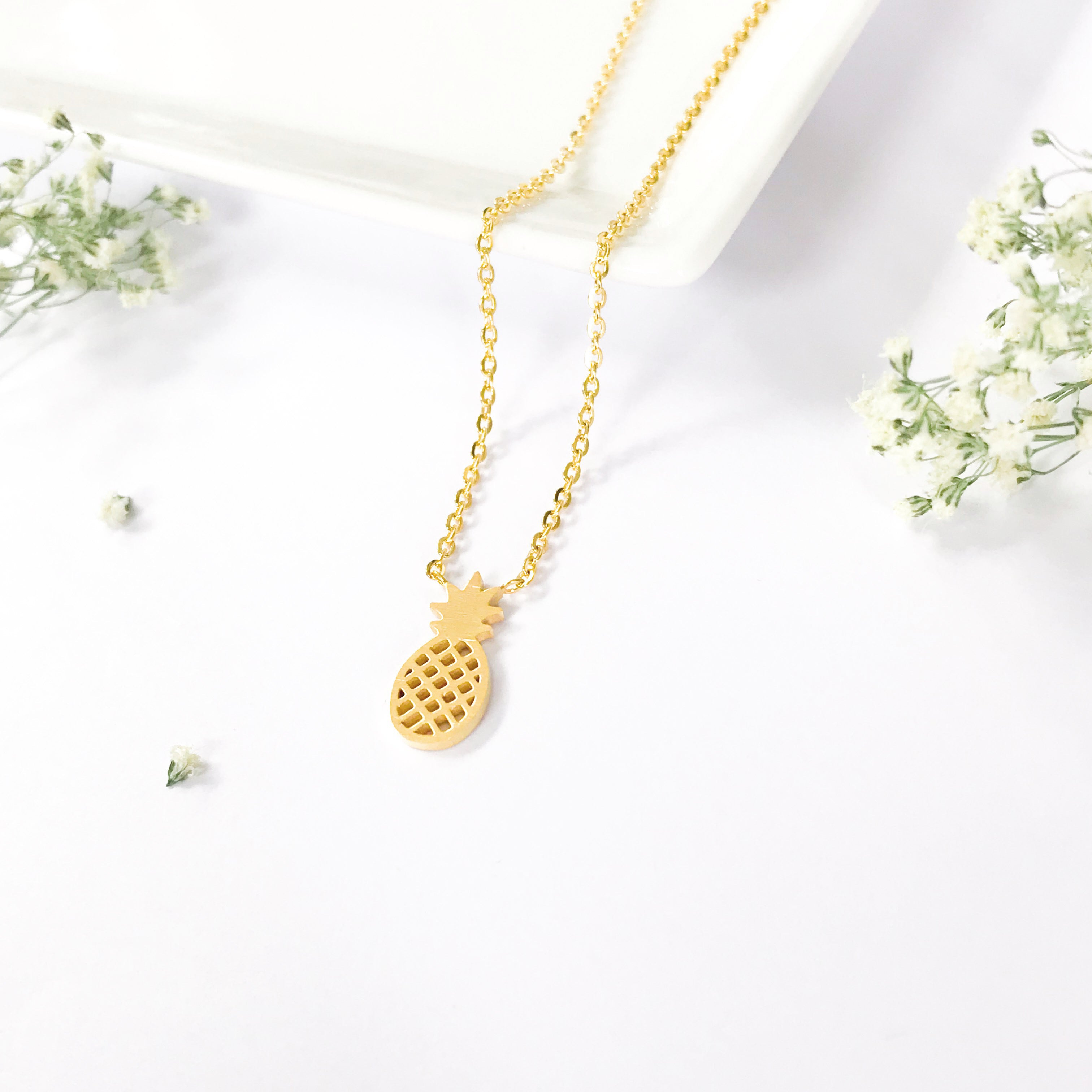 Pineapple Necklace Victoria Collection