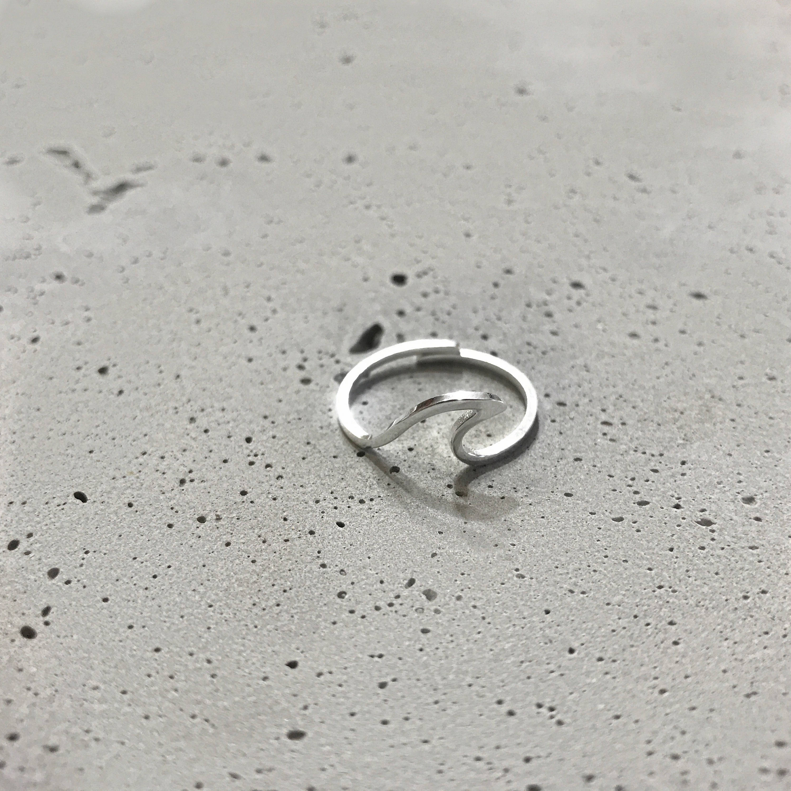 Victoria Ocean Wave Ring