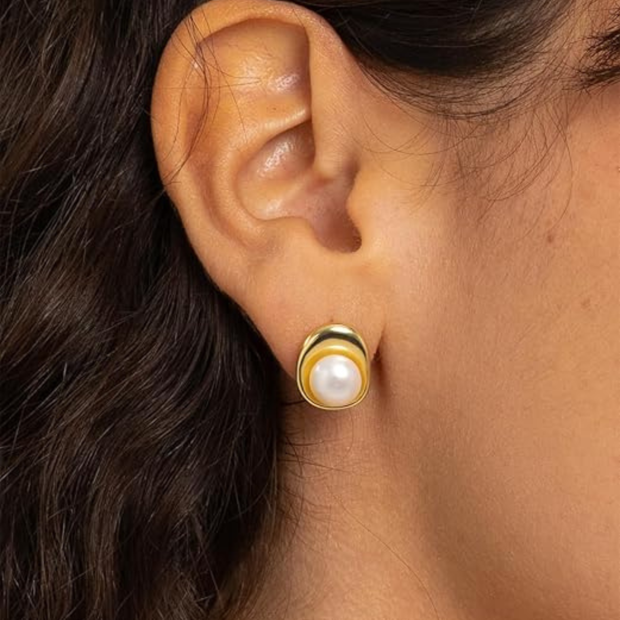 Oval Bezel Pearl Studs