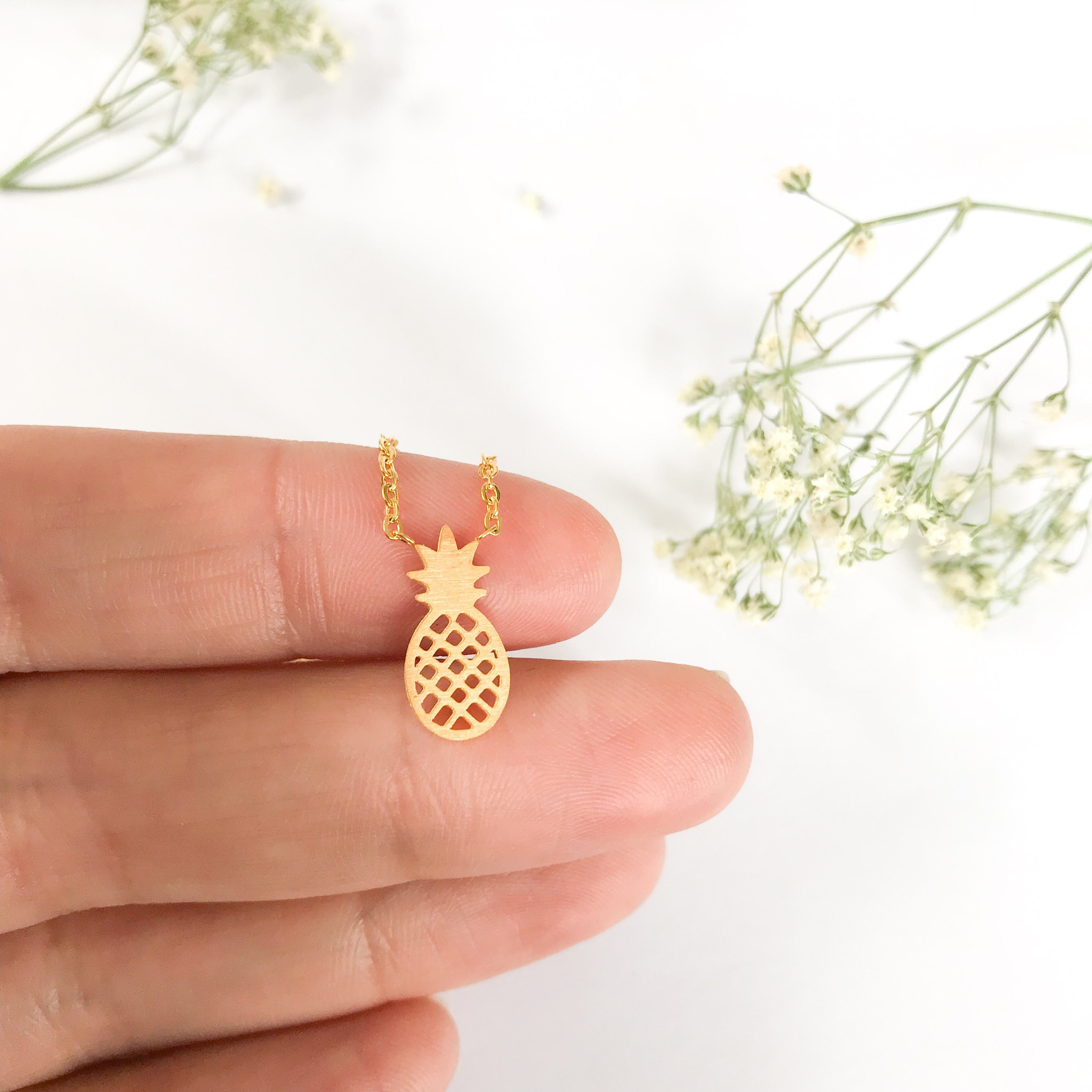 Pineapple Necklace Victoria Collection